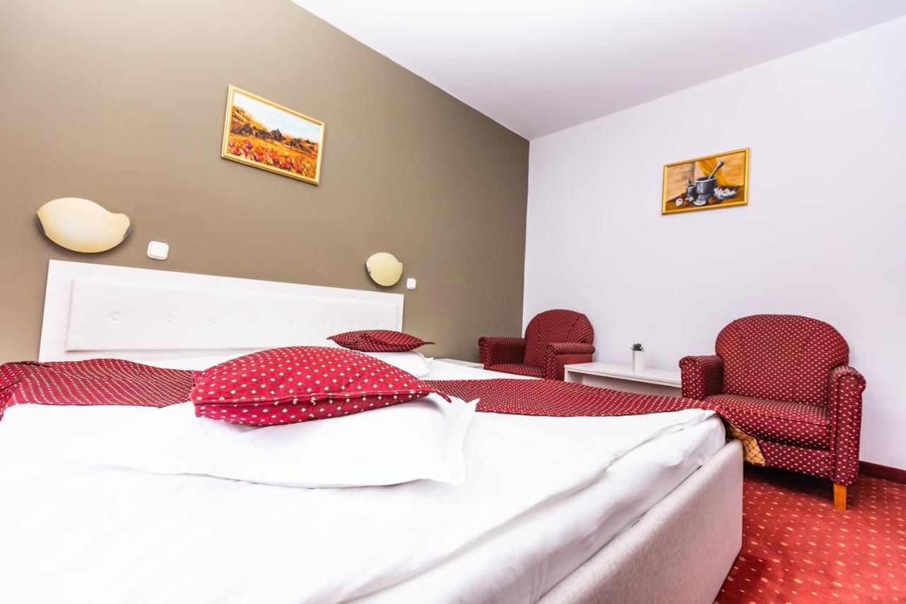 Отель Hotel Miraj Пояна-Брашов-41