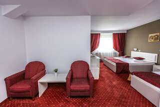 Отель Hotel Miraj Пояна-Брашов Двухместный номер с 2 отдельными кроватями-7